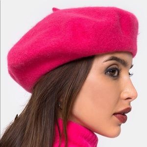 BADDIE BEAUTIFUL Classic Wool French Beret Beanie Hot Pink